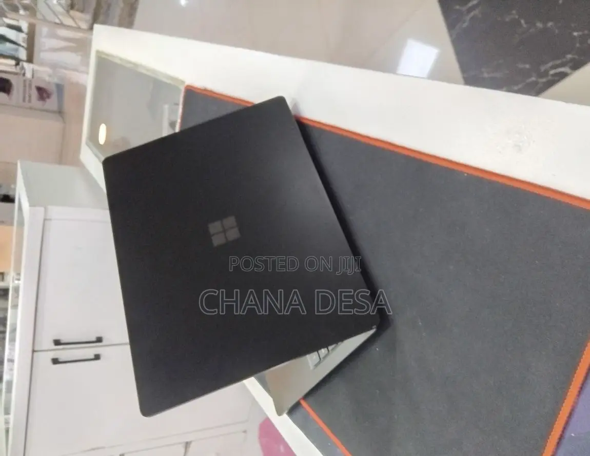 New Laptop Microsoft Surface Laptop 5 16GB Intel Core i7 SSD 256GB