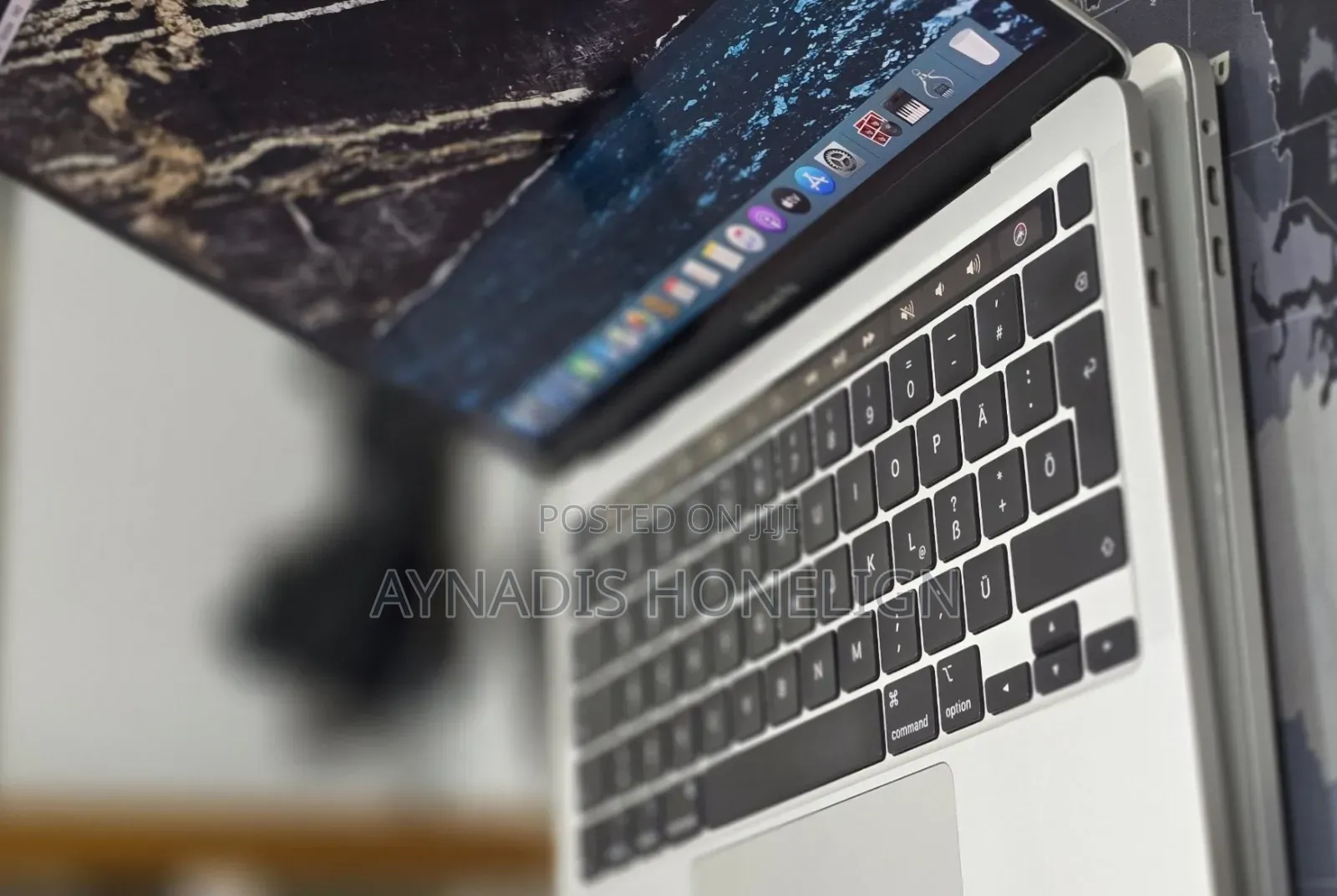 New Laptop Apple MacBook Pro 32GB Intel Core i7 SSD 512GB