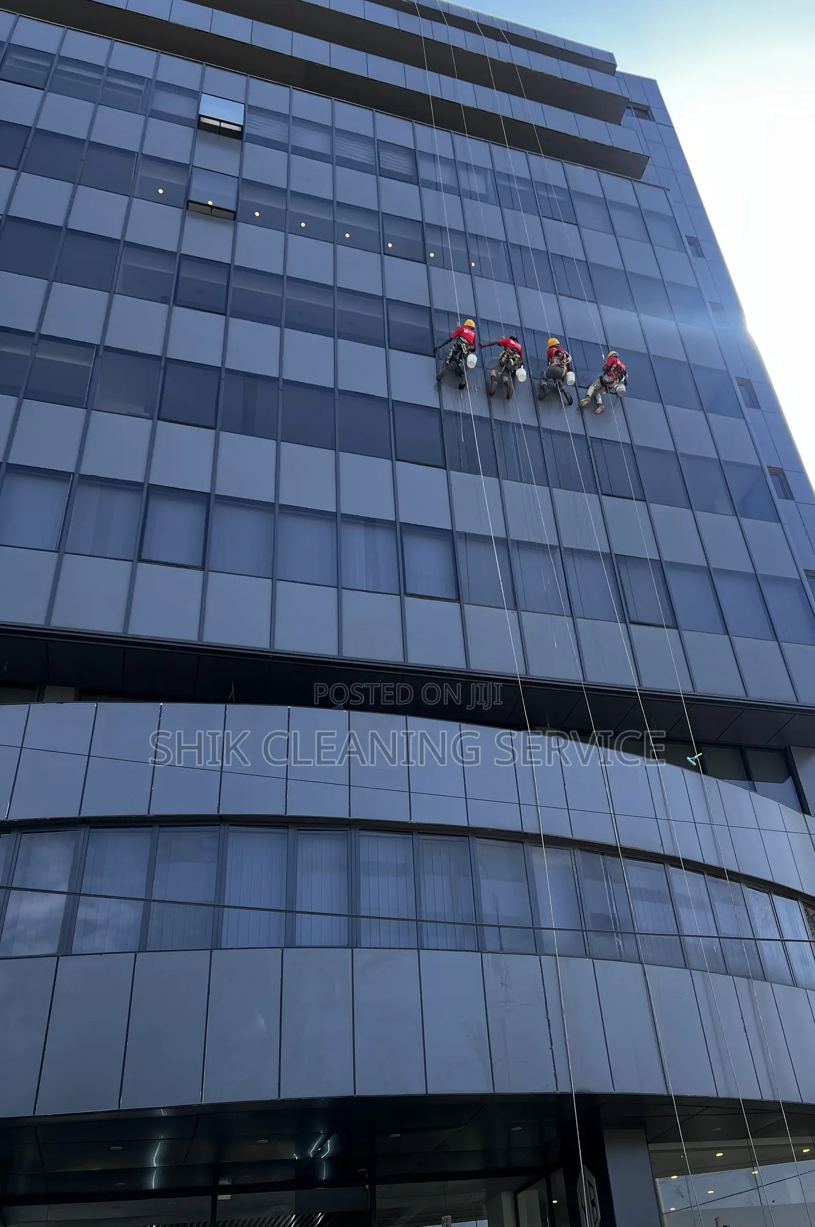 Professional High-Rise Window Façade Cleaning