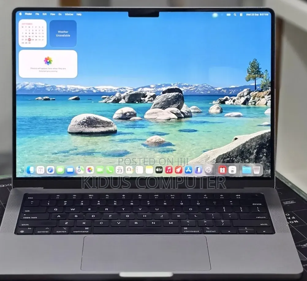 New Laptop Apple MacBook Pro 2021 M1 32GB Apple M1 Pro SSD 512GB