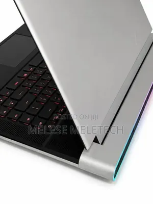 New Laptop Alienware X16 r1 32GB Intel Core i9 SSD 1T