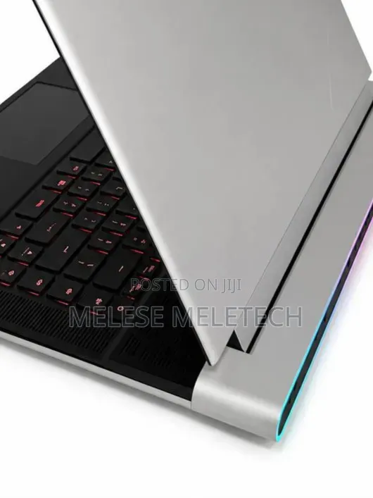 New Laptop Alienware X16 r1 32GB Intel Core i9 SSD 1T