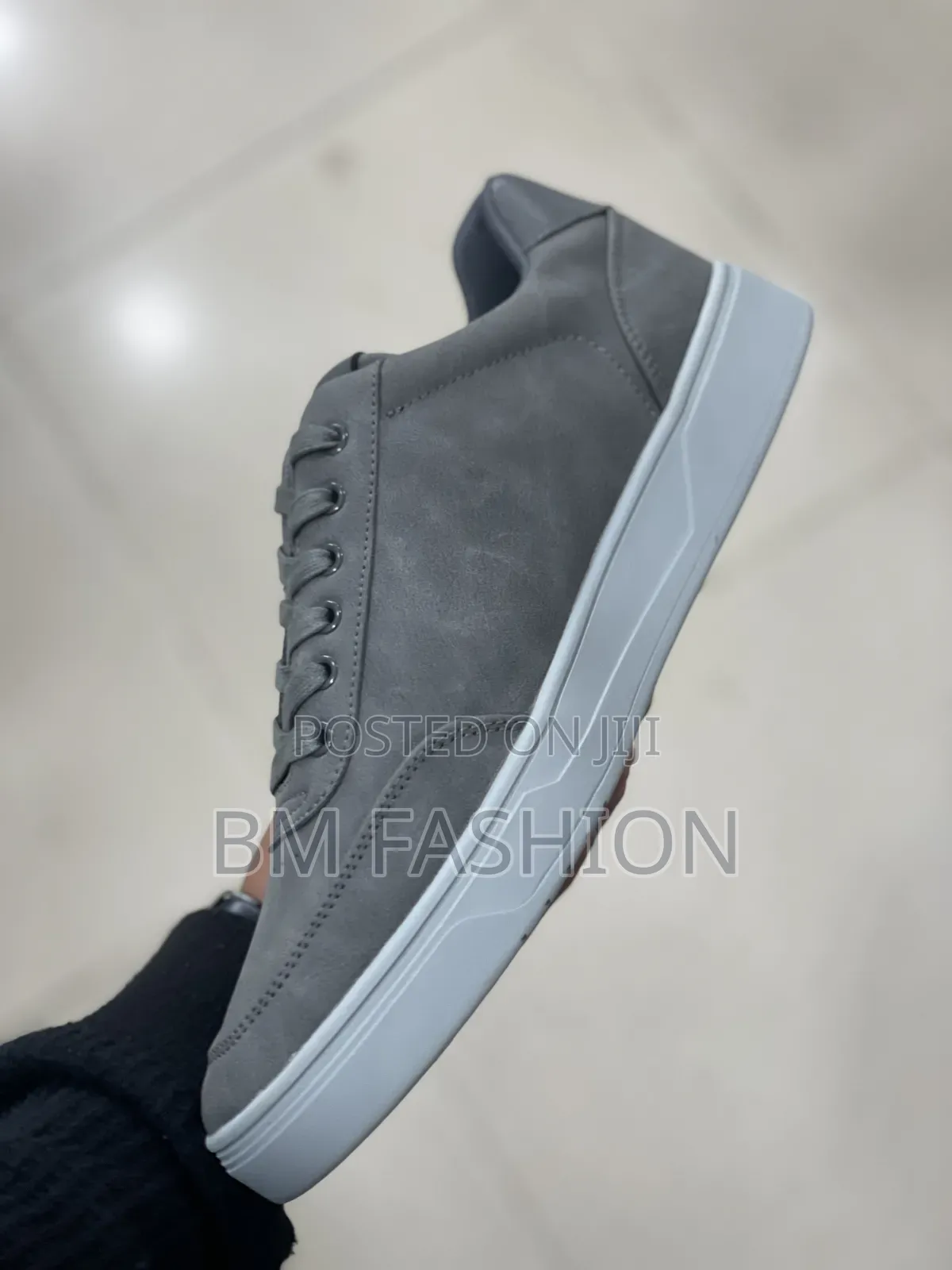 Grey Lacoste Casual Low-Top Sneaker Subtle Crocodile Logo on the Side