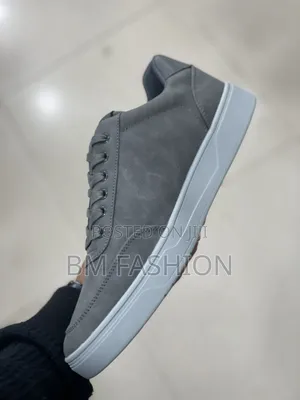 Grey Lacoste Casual Low-Top Sneaker Subtle Crocodile Logo on the Side
