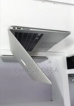 New Laptop Apple MacBook Air 2017 8GB Intel Core i7 SSD 128GB