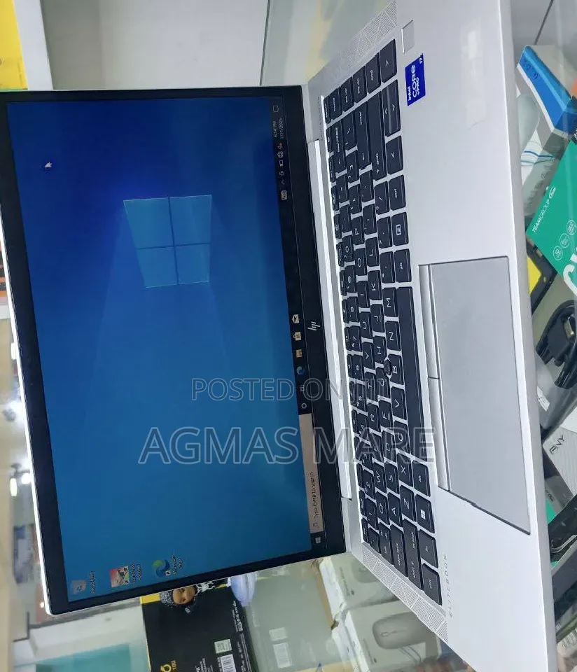New Laptop HP EliteBook 840 G8 16GB Intel Core i5 SSD 512GB