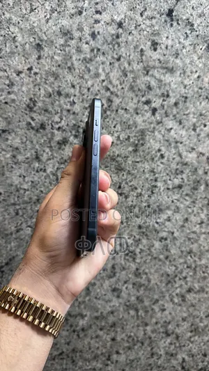 New Apple iPhone 15 256 GB Black