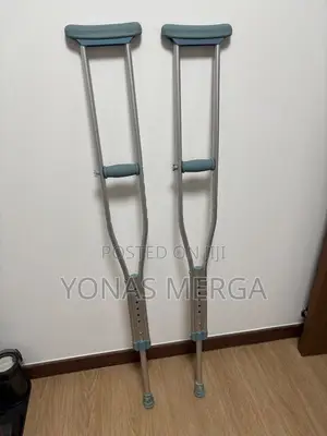 Axillary Crutches矣𡵞These Crutches Are Simple to Adjust. Caregivers