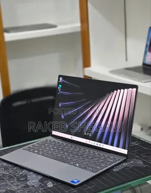 New Laptop Dell XPS 13 8GB Intel Core i5 SSD 512GB