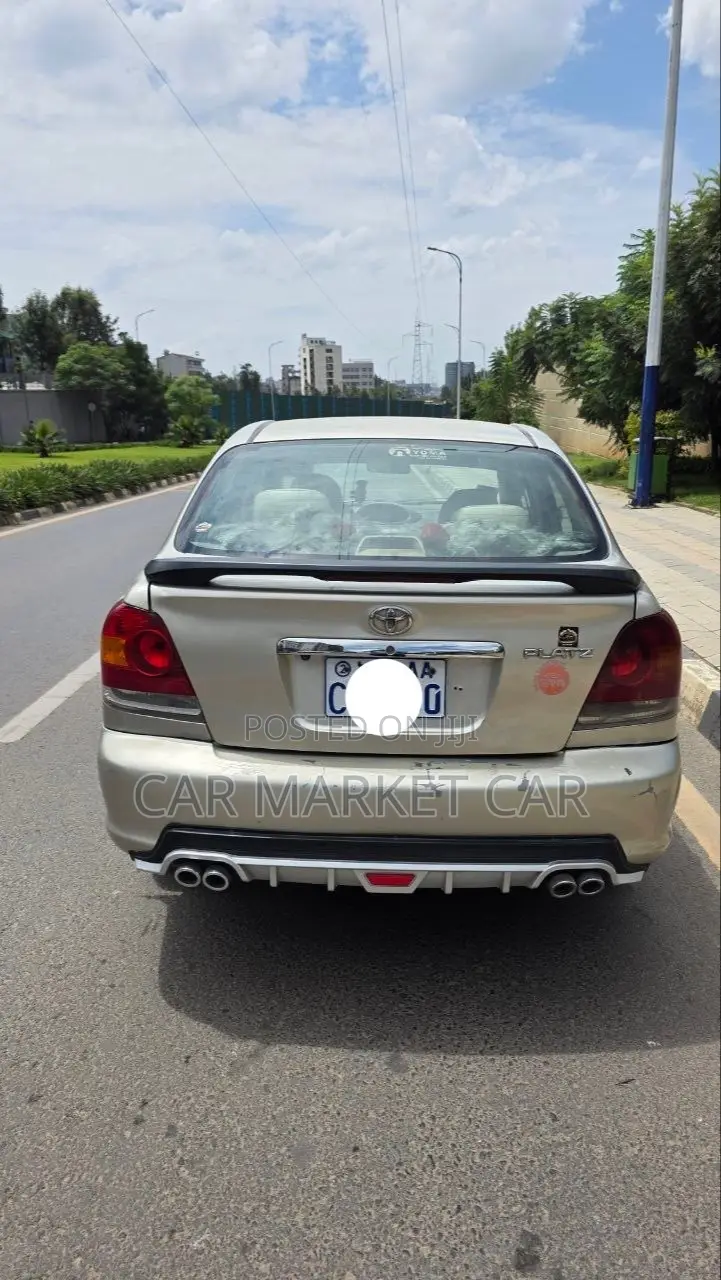 Toyota Platz 1.0 FWD 2003 Gold