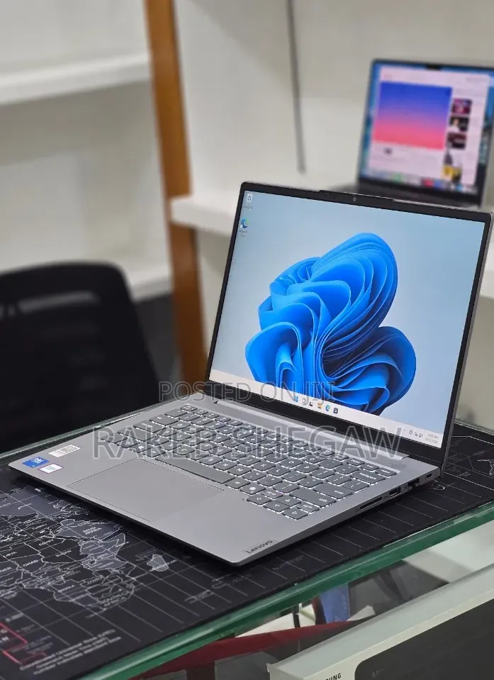 New Laptop Lenovo ThinkBook 13 16GB Intel Core i5 SSD 512GB