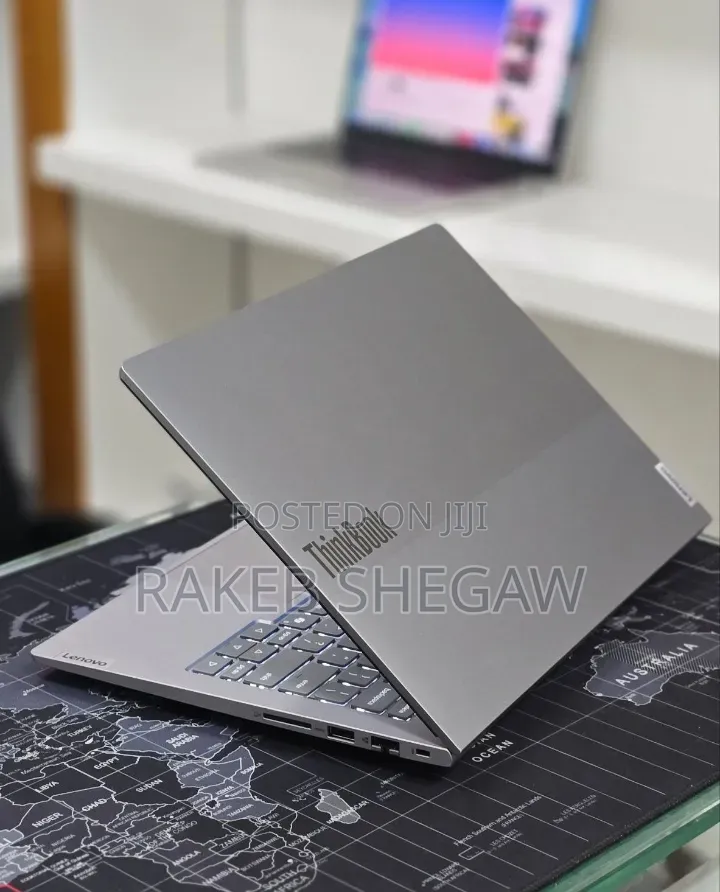 New Laptop Lenovo ThinkBook 13 16GB Intel Core i5 SSD 512GB