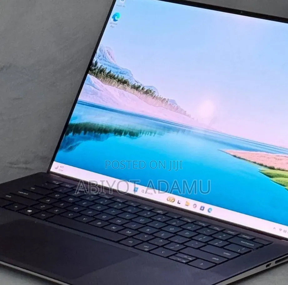 New Laptop Dell XPS 15 16GB Intel Core i7 SSD 32GB