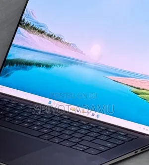 New Laptop Dell XPS 15 16GB Intel Core i7 SSD 32GB