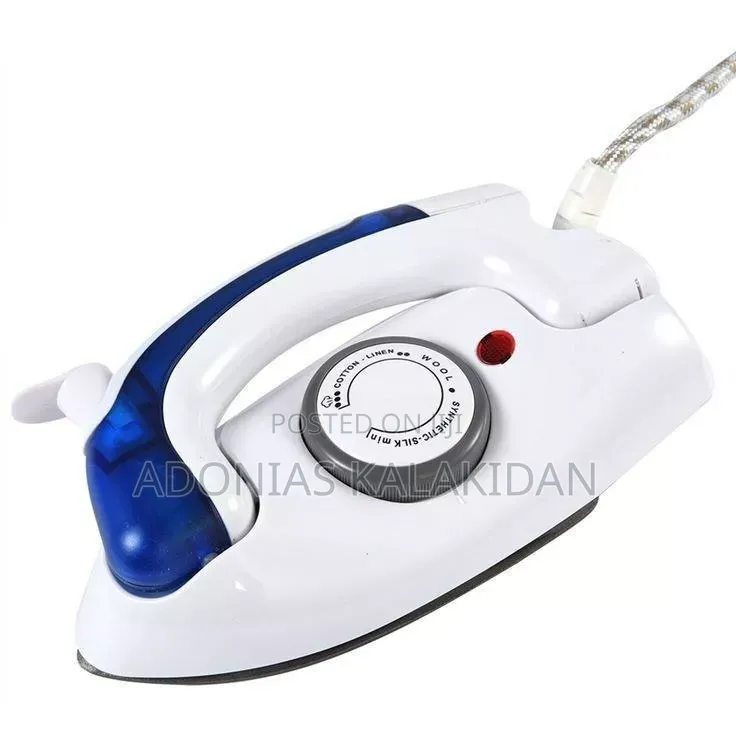 Palm Size Steam Iron