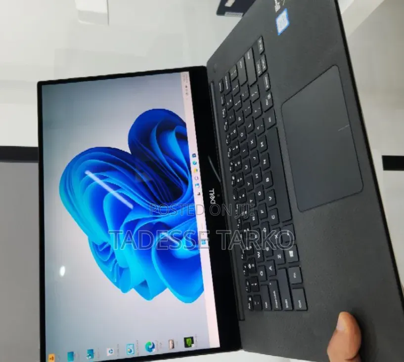 New Laptop Dell XPS 15 16GB Intel Core i7 SSD 512GB