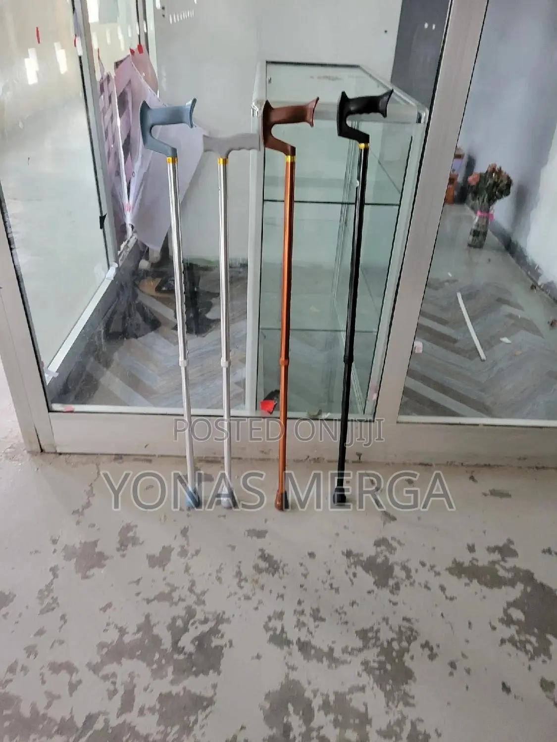 Walking Stick峞勠cane=局use at Home or When Traveling.