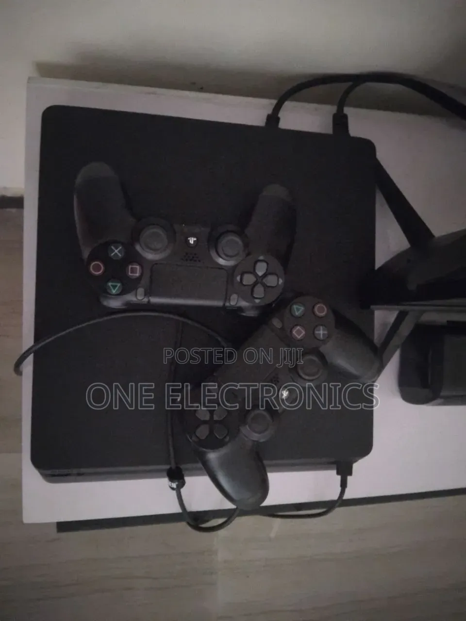 PlayStation 4 Slim J.B