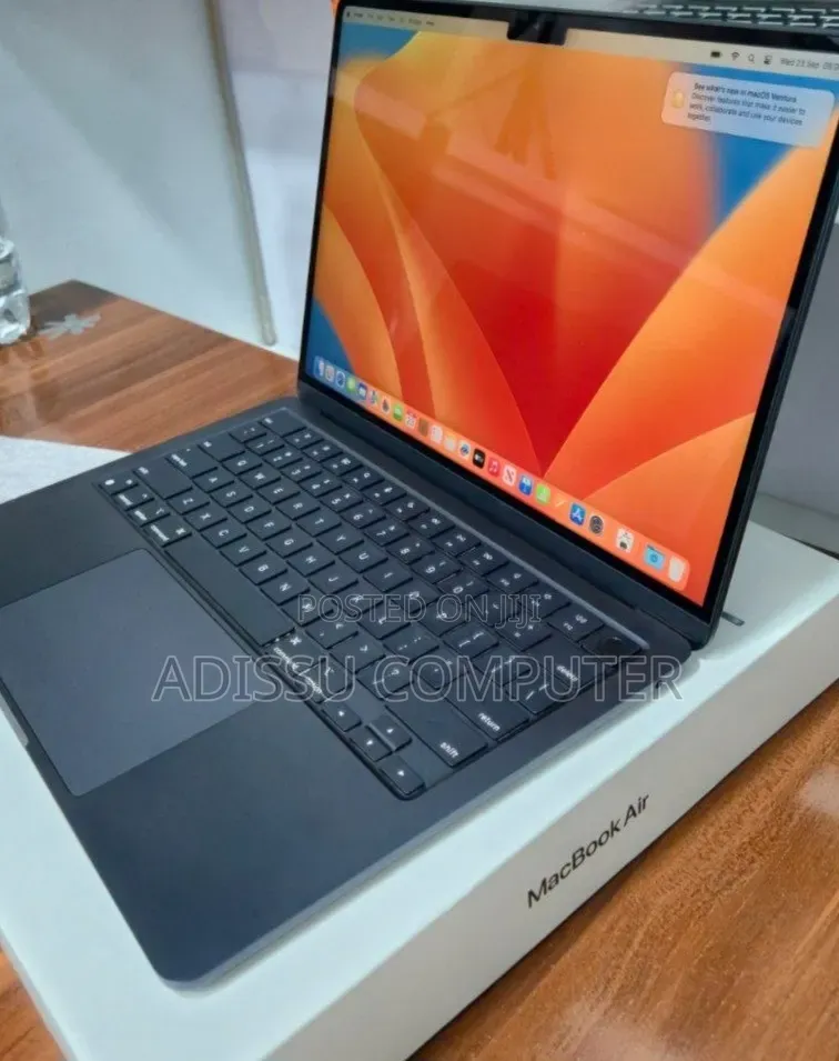 New Laptop Apple MacBook Air 2022 M2 8GB Apple M2 SSD 256GB
