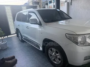 Toyota Land Cruiser 2009 White