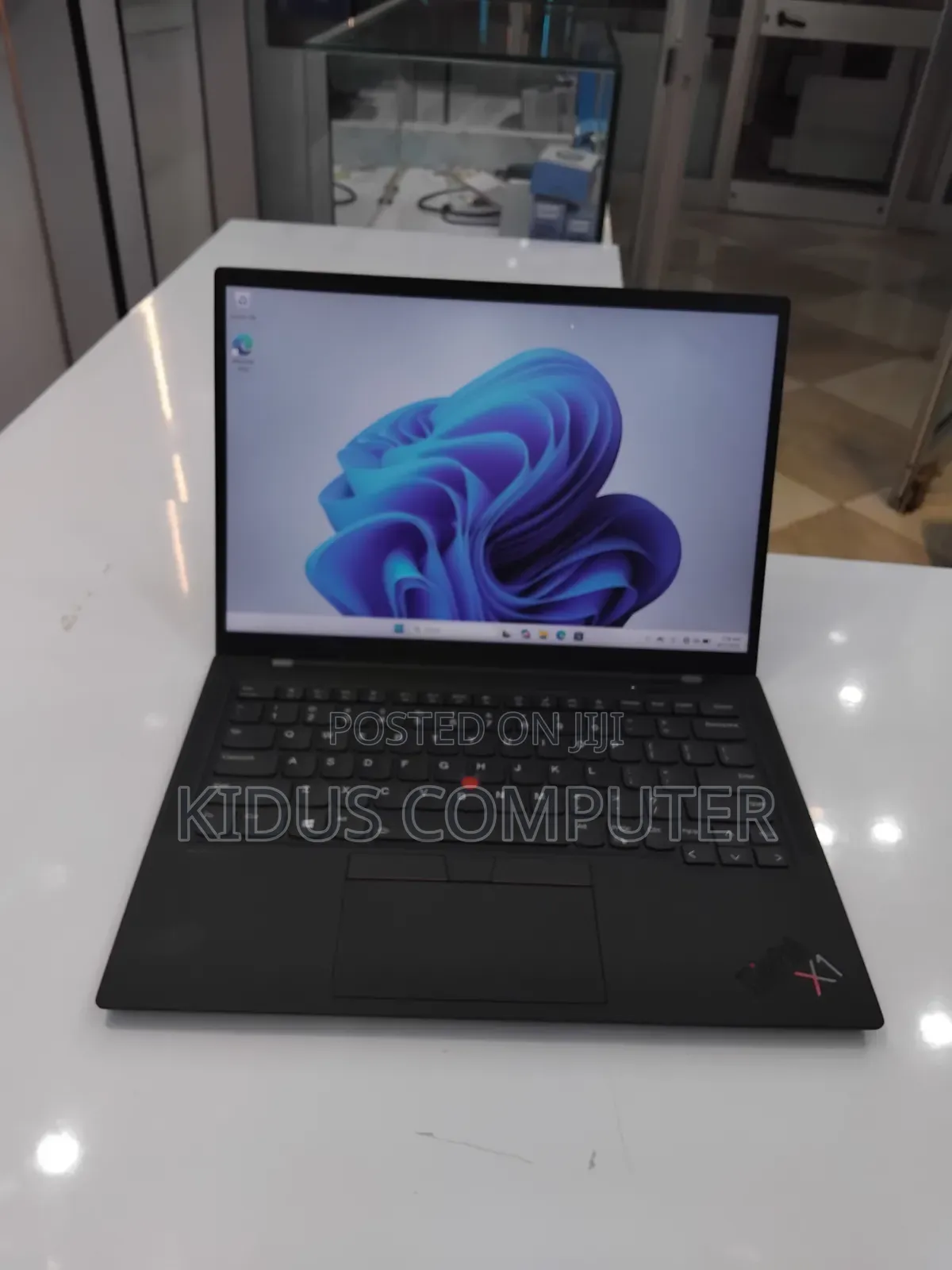 New Laptop Lenovo ThinkPad X1 Carbon 16GB Intel Core i7 SSD 512GB