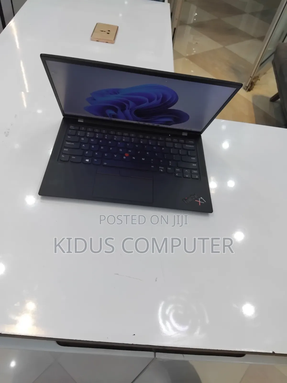 New Laptop Lenovo ThinkPad X1 Carbon 16GB Intel Core i7 SSD 512GB