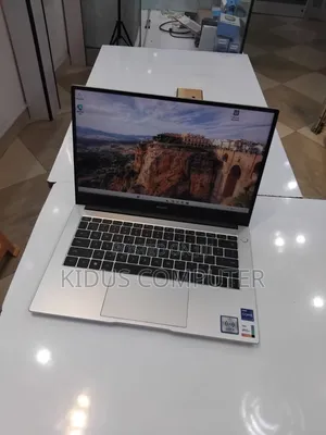 New Laptop Huawei MateBook 16s 16GB Intel Core i7 SSD 512GB