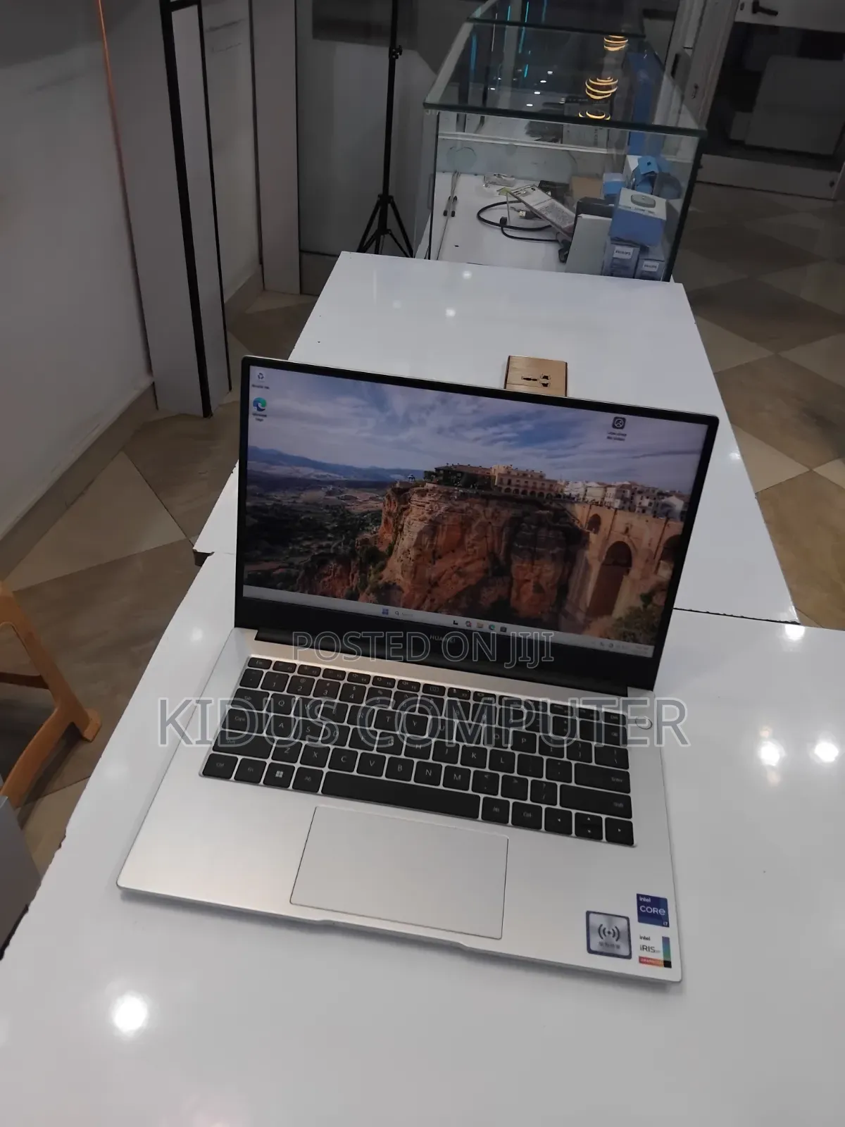 New Laptop Huawei MateBook 16s 16GB Intel Core i7 SSD 512GB