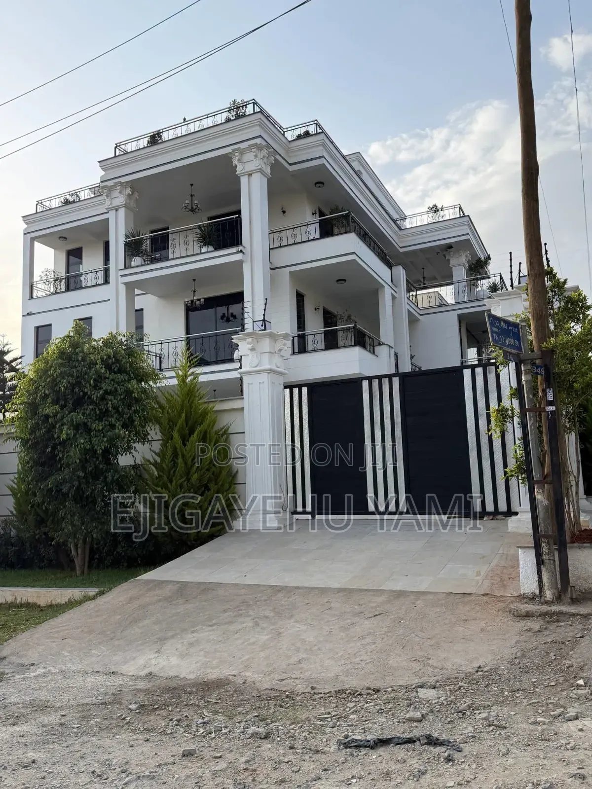 Furnished 13bdrm Duplex in Ayat, Bole for sale