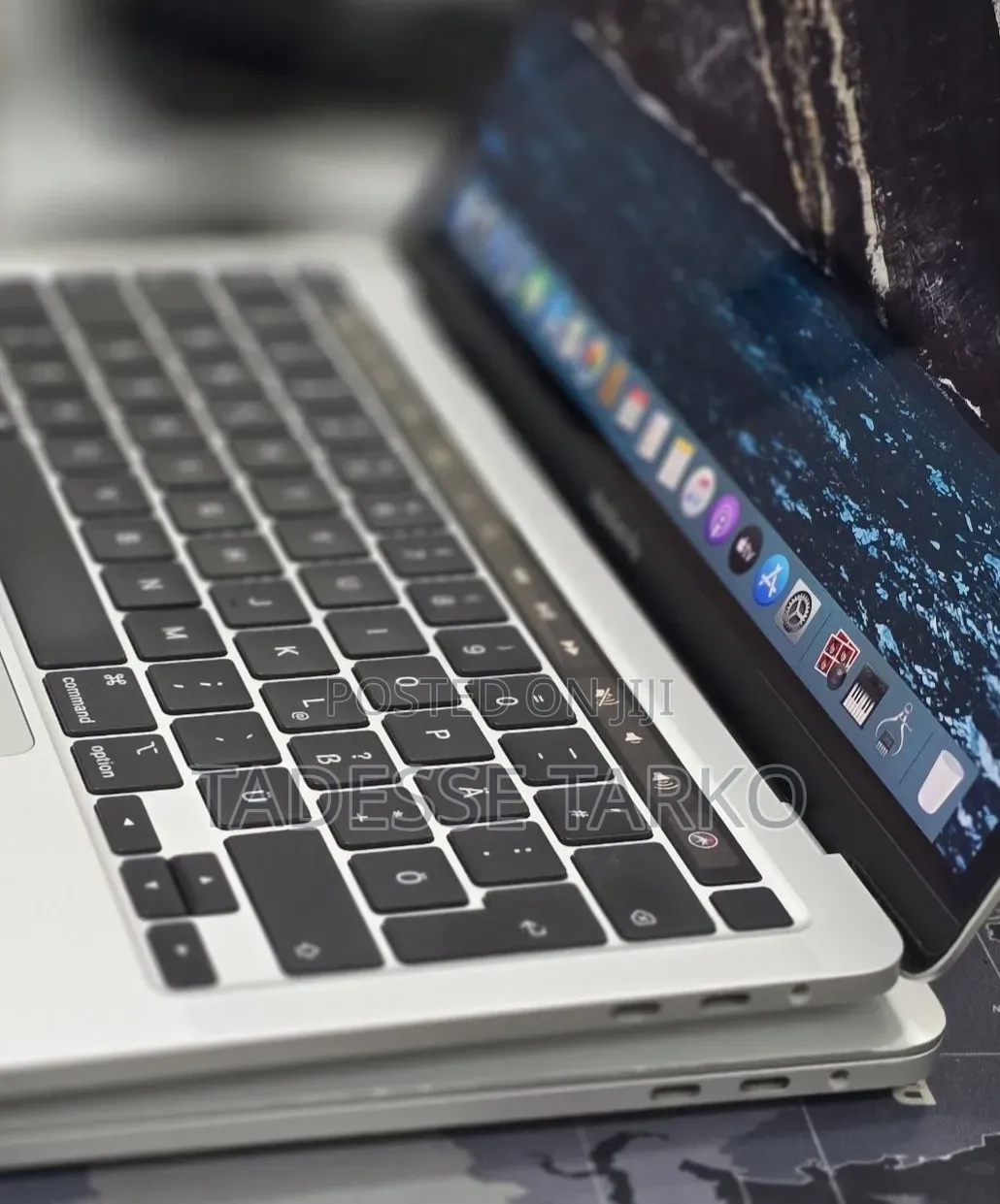 New Laptop Apple MacBook Pro 2020 32GB Intel Core i7 SSD 512GB