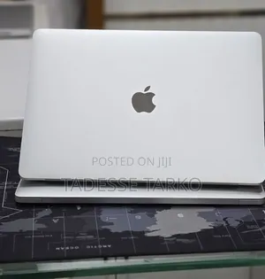 New Laptop Apple MacBook Pro 2020 32GB Intel Core i7 SSD 512GB