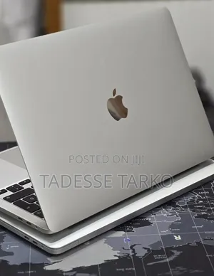 New Laptop Apple MacBook Pro 2020 32GB Intel Core i7 SSD 512GB