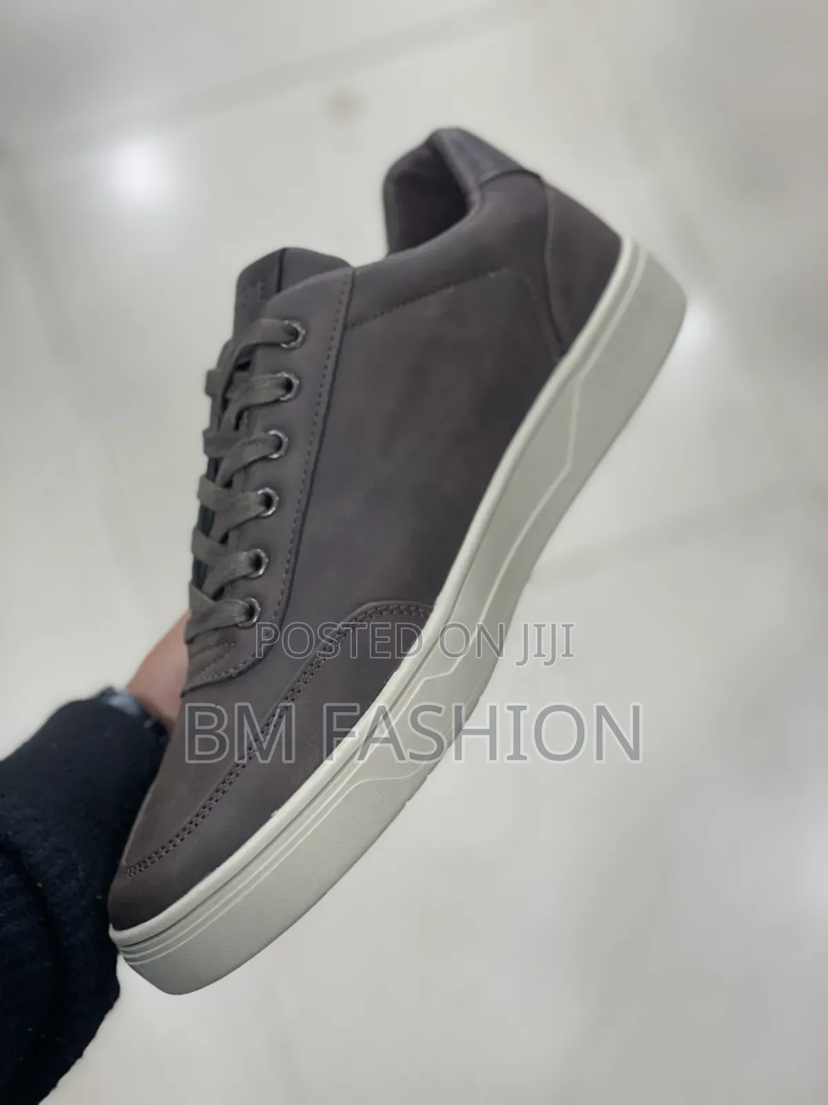 Lacoste Men’s Mocha Casual Lace-Up Sneakers – Stylish Everyday Shoes