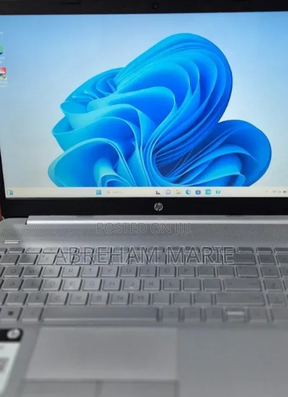 New Laptop HP Stream Notebook 8GB Intel Core i3 SSD 1T