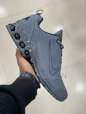 Nike Men’s Gray Athletic Sneakers – Sporty Cushioned Casual Shoes
