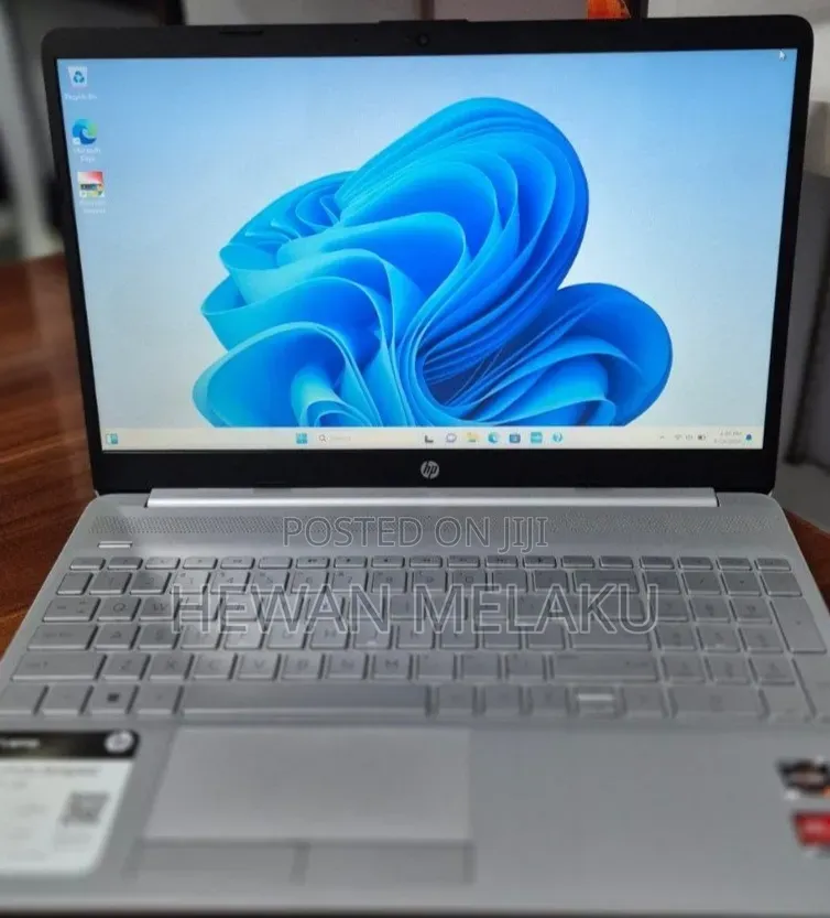 New Laptop HP Stream Notebook 8GB AMD Ryzen 3 SSD 1T