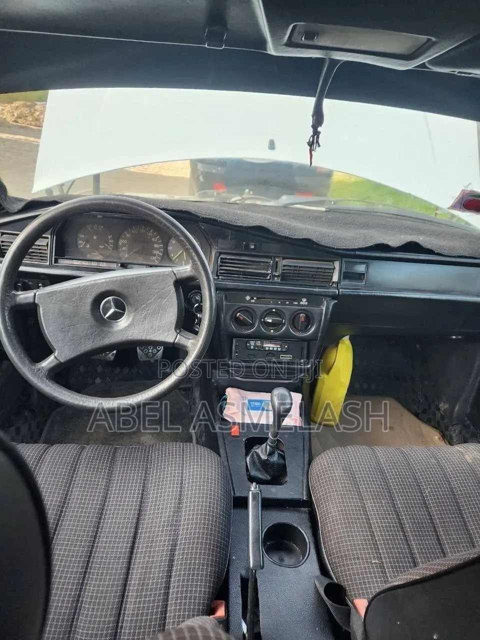 Mercedes-Benz 190 2.6 1987 White