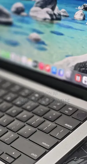 New Laptop Apple MacBook Pro 2021 M1 32GB Apple M1 Pro SSD 512GB