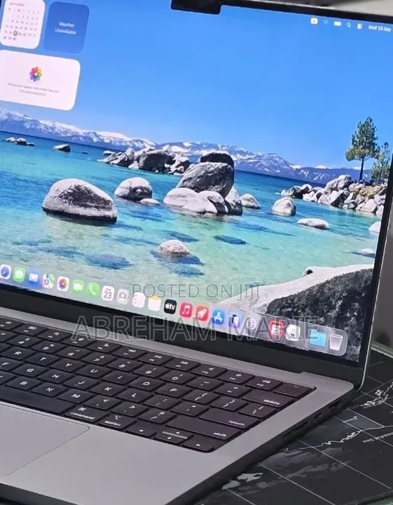 New Laptop Apple MacBook Pro 2021 M1 32GB Apple M1 Pro SSD 512GB