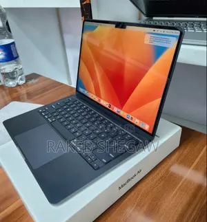 New Laptop Apple MacBook Air 2022 M2 8GB Apple M2 SSD 256GB