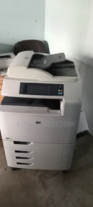 Ho LaserJet CM6040 fMFP