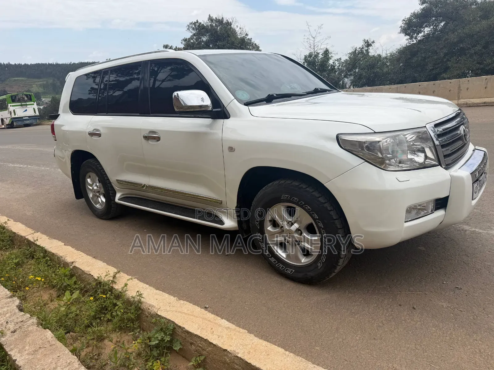 Toyota Land Cruiser 2009 White