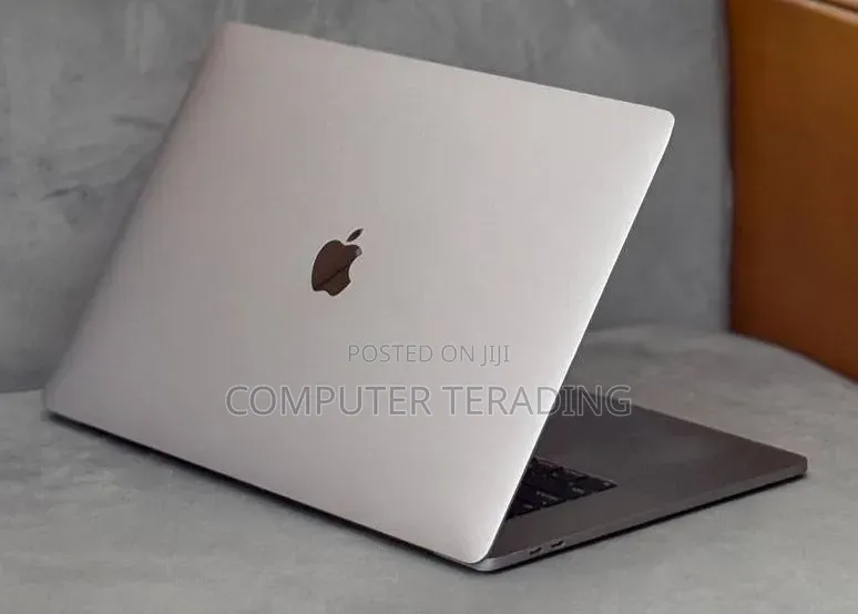 New Laptop Apple MacBook Pro 2019 16GB Intel Core i7 SSD 512GB