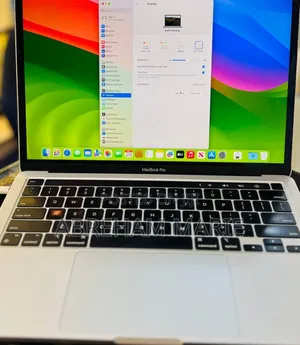 New Laptop Apple MacBook Pro 2021 M1 16GB Apple M1 Pro SSD 256GB