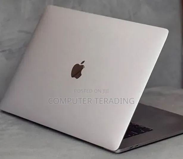 New Laptop Apple MacBook Pro 2019 16GB Intel Core i7 SSD 512GB