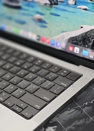 New Laptop Apple MacBook Pro 2021 M1 32GB Apple M1 SSD 512GB