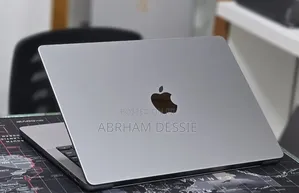 New Laptop Apple MacBook Pro 2021 M1 32GB Apple M1 SSD 512GB