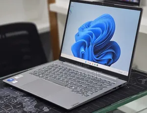 New Laptop Lenovo 16GB Intel Core 5 SSD 512GB