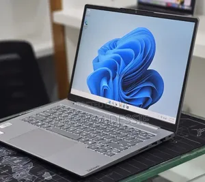 New Laptop Lenovo 16GB Intel Core 5 SSD 512GB