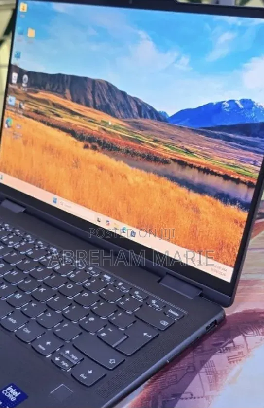 New Laptop Lenovo Yoga 7i 16GB Intel Core Ultra 7 SSD 512GB